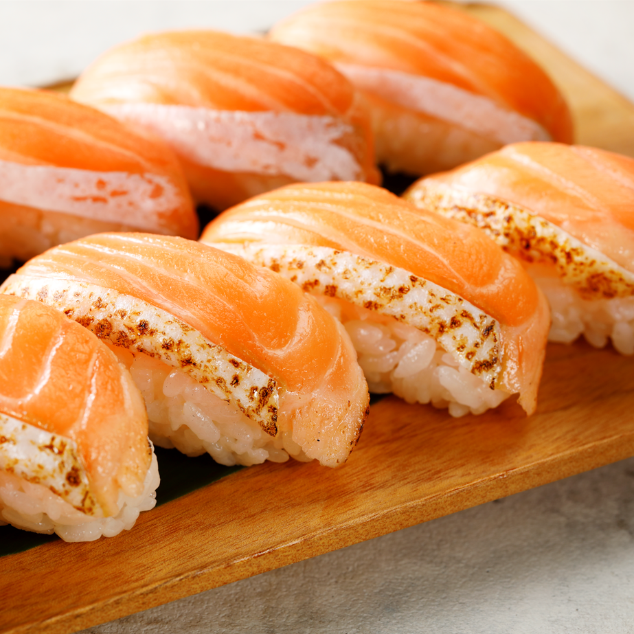 XK Sliced Aburi Salmon Belly 炙烧三文鱼腩皇 20pcs