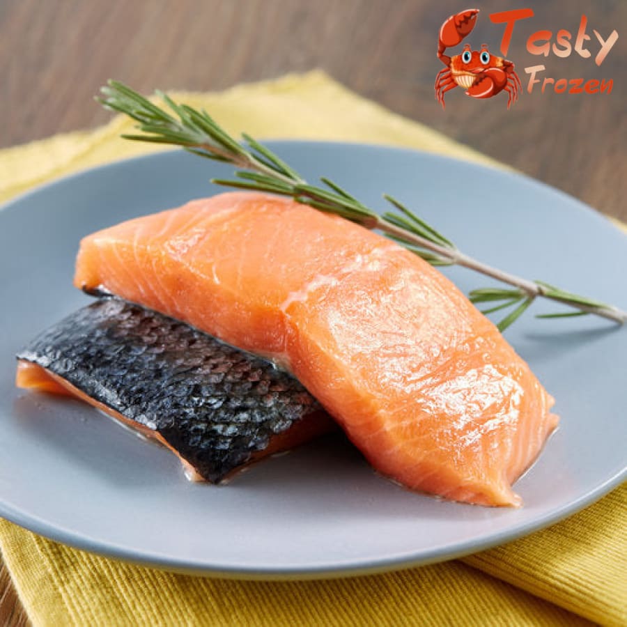 Sashimi Grade Norway Salmon Portion Skin On 生食级别挪威无骨三文鱼（纯肉）